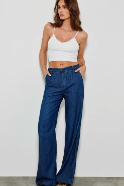 131 Leika Jeans Large