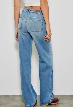 702 Leslie Jeans Large