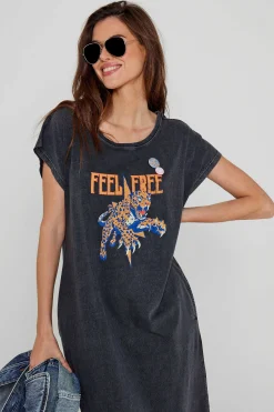 Robe Feel Free