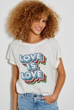 Tee-Shirt Love Is Love