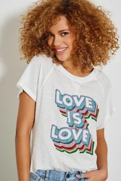 Tee-Shirt Love Is Love